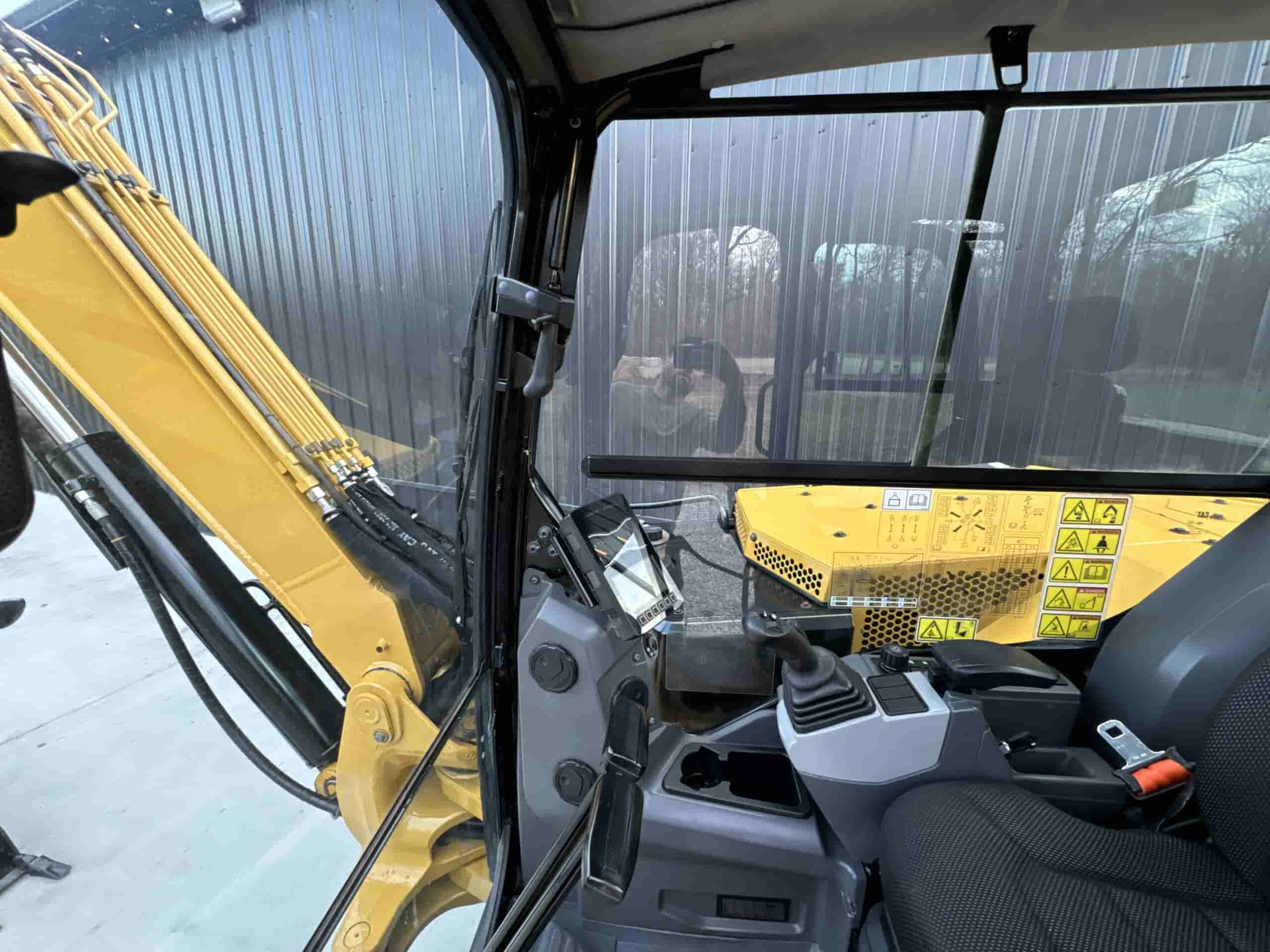 2021 CAT 306 CR
